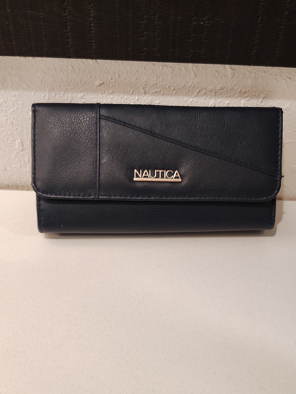 Nautica Navy Blue Wallet LED Safe